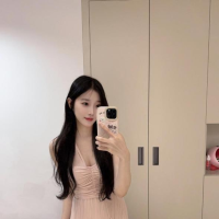 小芸  160cm 44kg C22歲